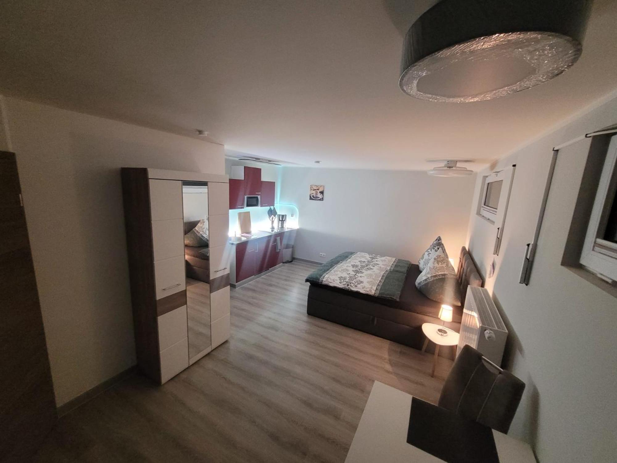 Ferienwohnung Oder Studio Dresden-Neustadt Inkl Parkplatz Mit Balkon Oder Terrasse المظهر الخارجي الصورة